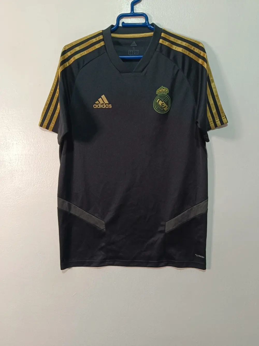 Camiseta Entrenamiento Real Madrid 2019/20 Adidas Negra/Oro – Talla S