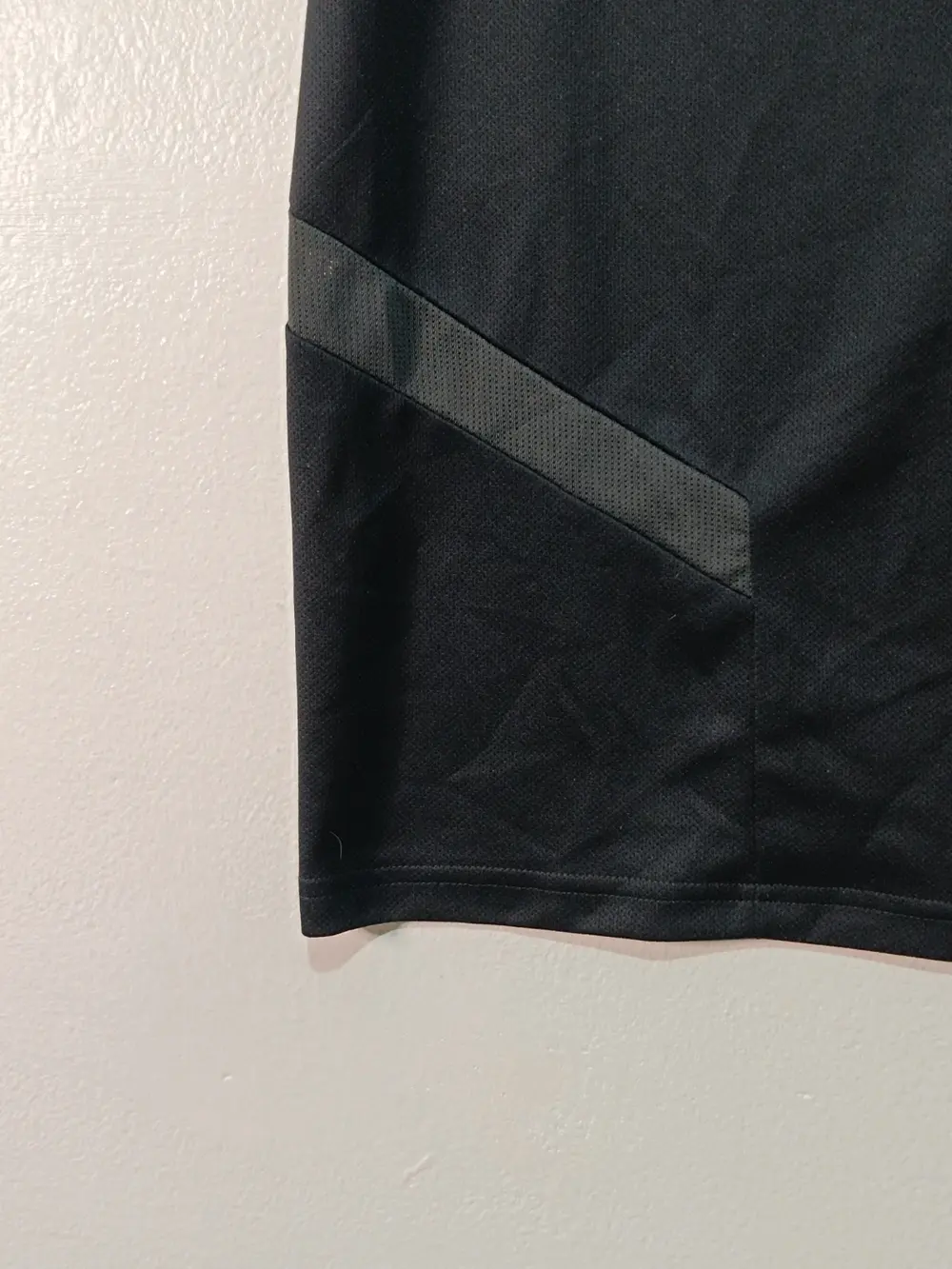 Camiseta Entrenamiento Real Madrid 2019/20 Adidas Negra/Oro – Talla S, foto 3