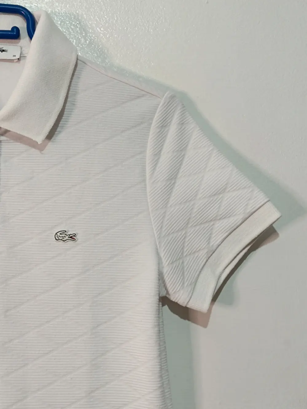 Polo Lacoste Mujer Textura Rombos Blanco talla 36 S ver medidas, foto 2