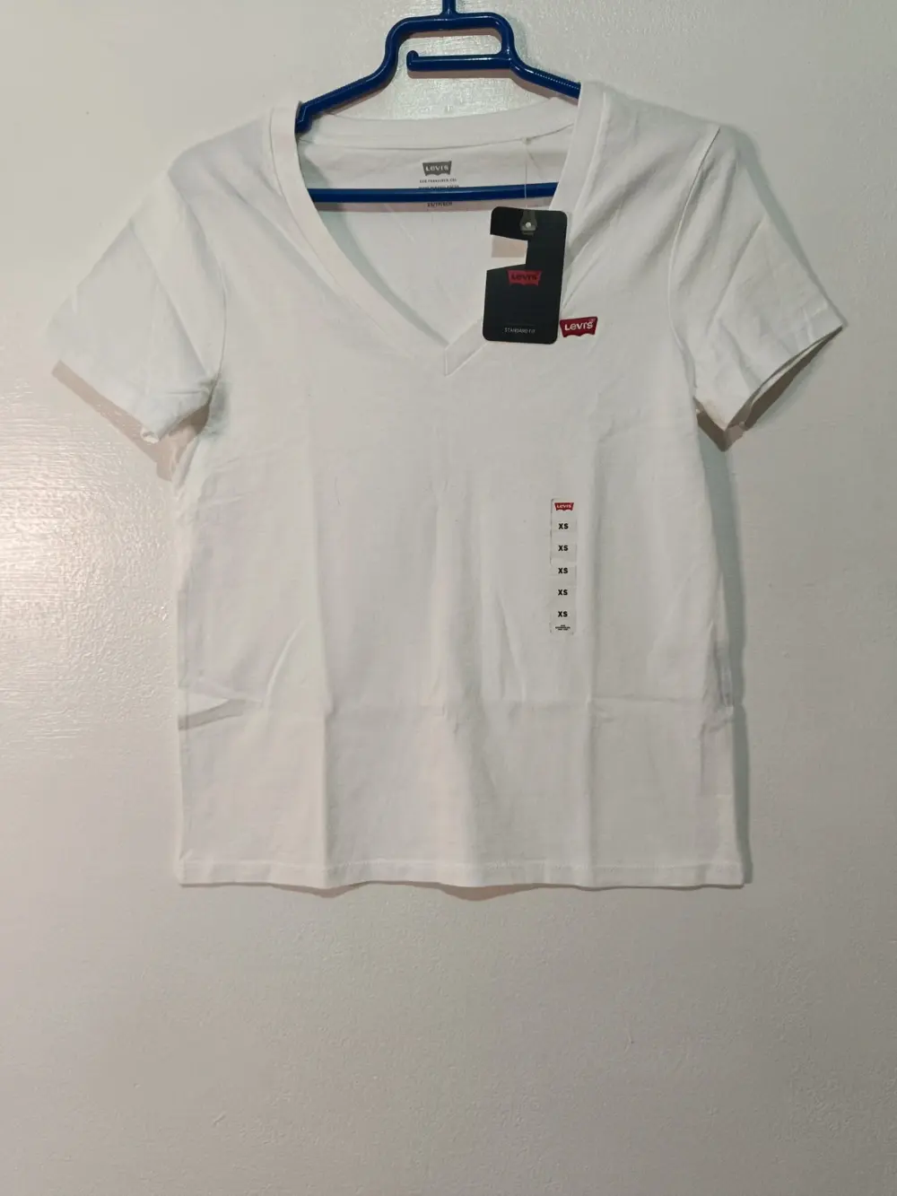 Camiseta Levi's Perfect Vneck talla XS ver medidas