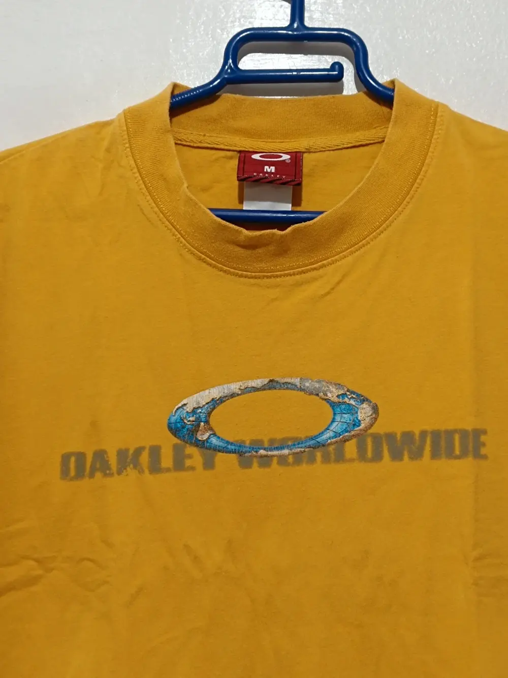 Camiseta vintage Y2K Oakley worldwide earth talla M, foto 2