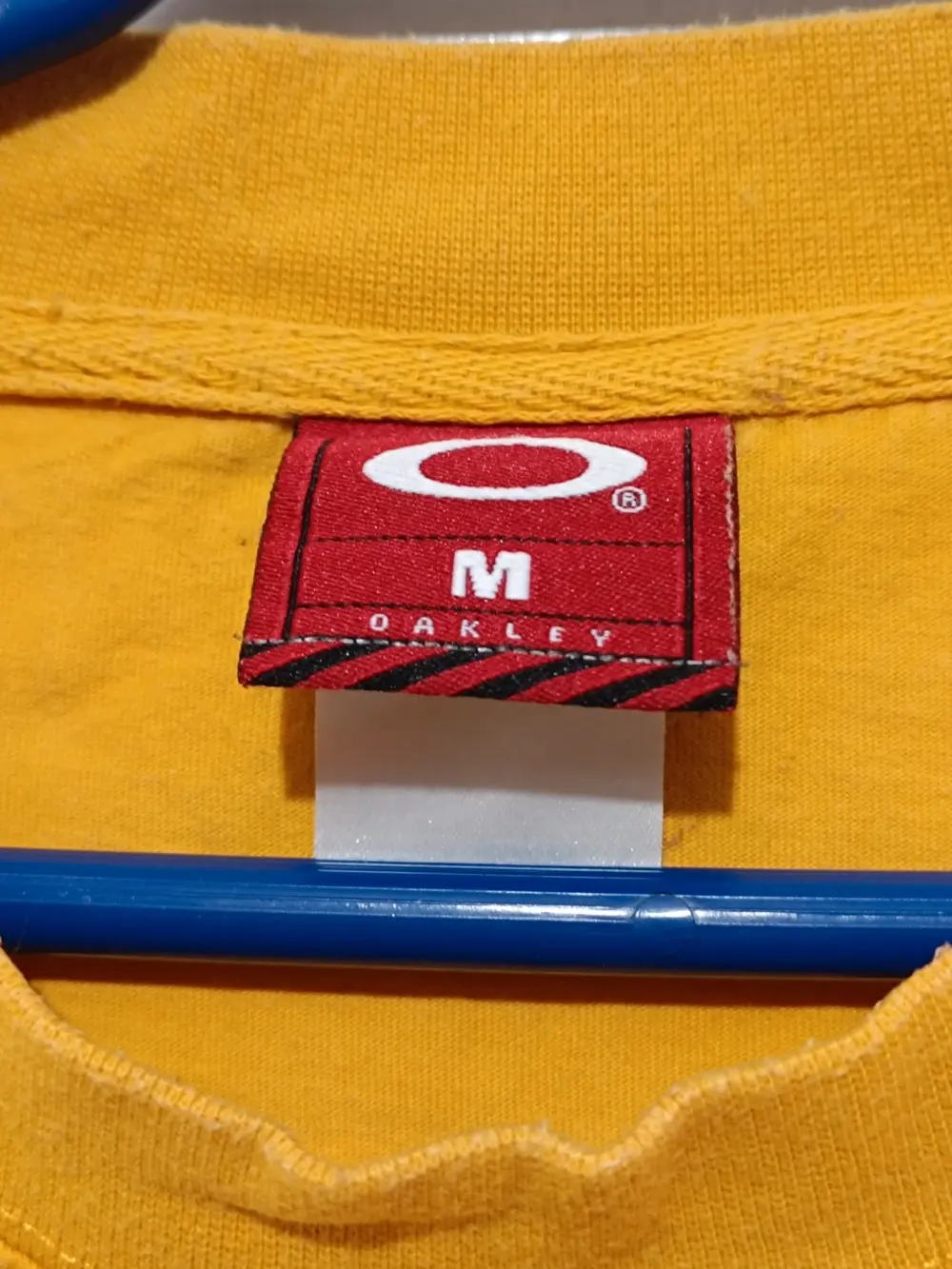 Camiseta vintage Y2K Oakley worldwide earth talla M, foto 3