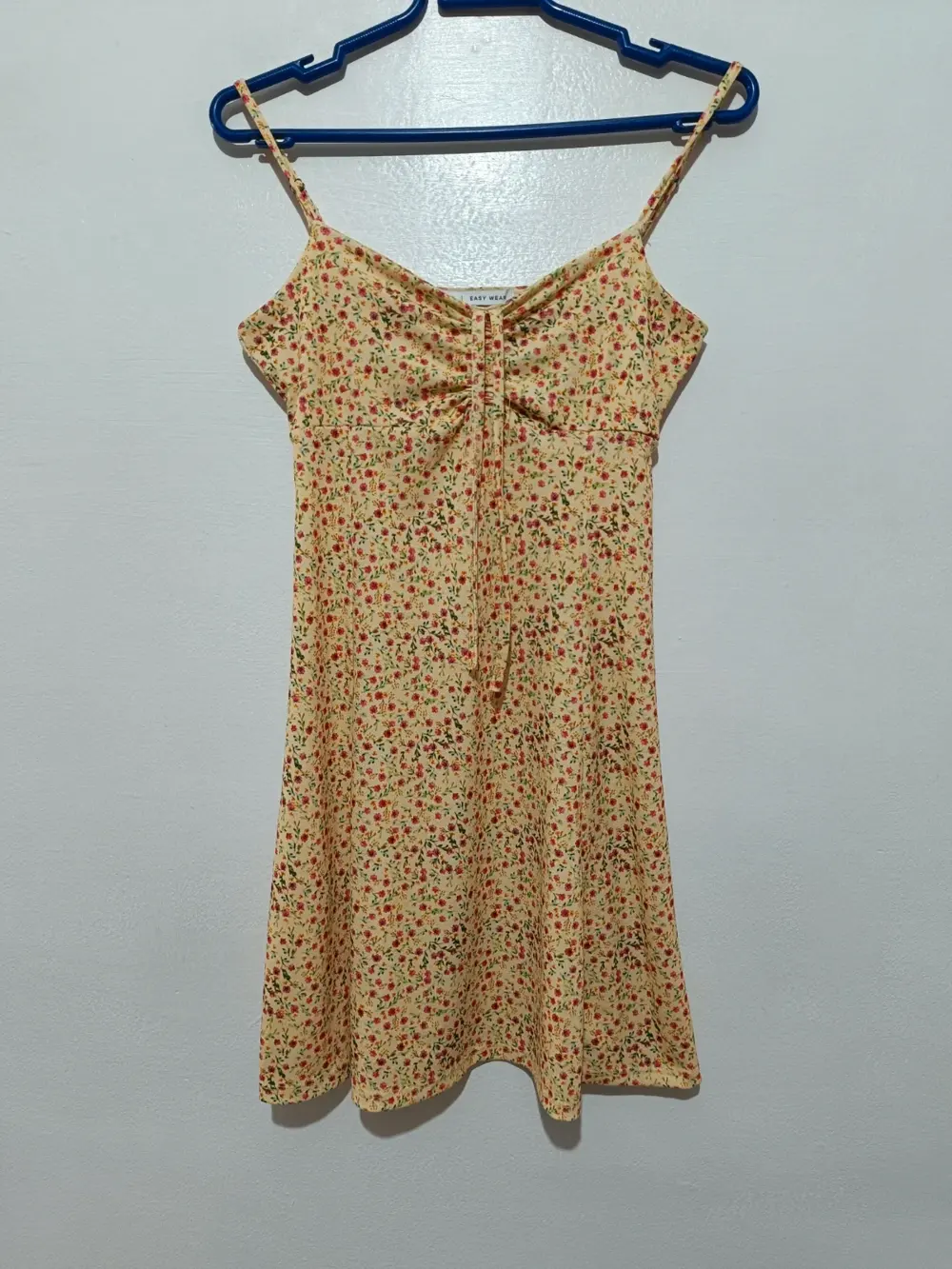Vestido corto de tirantes floral amarillo easy wear talla xs