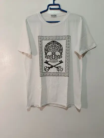 Camiseta blanca estampado calavera flex style talla L ver medidas