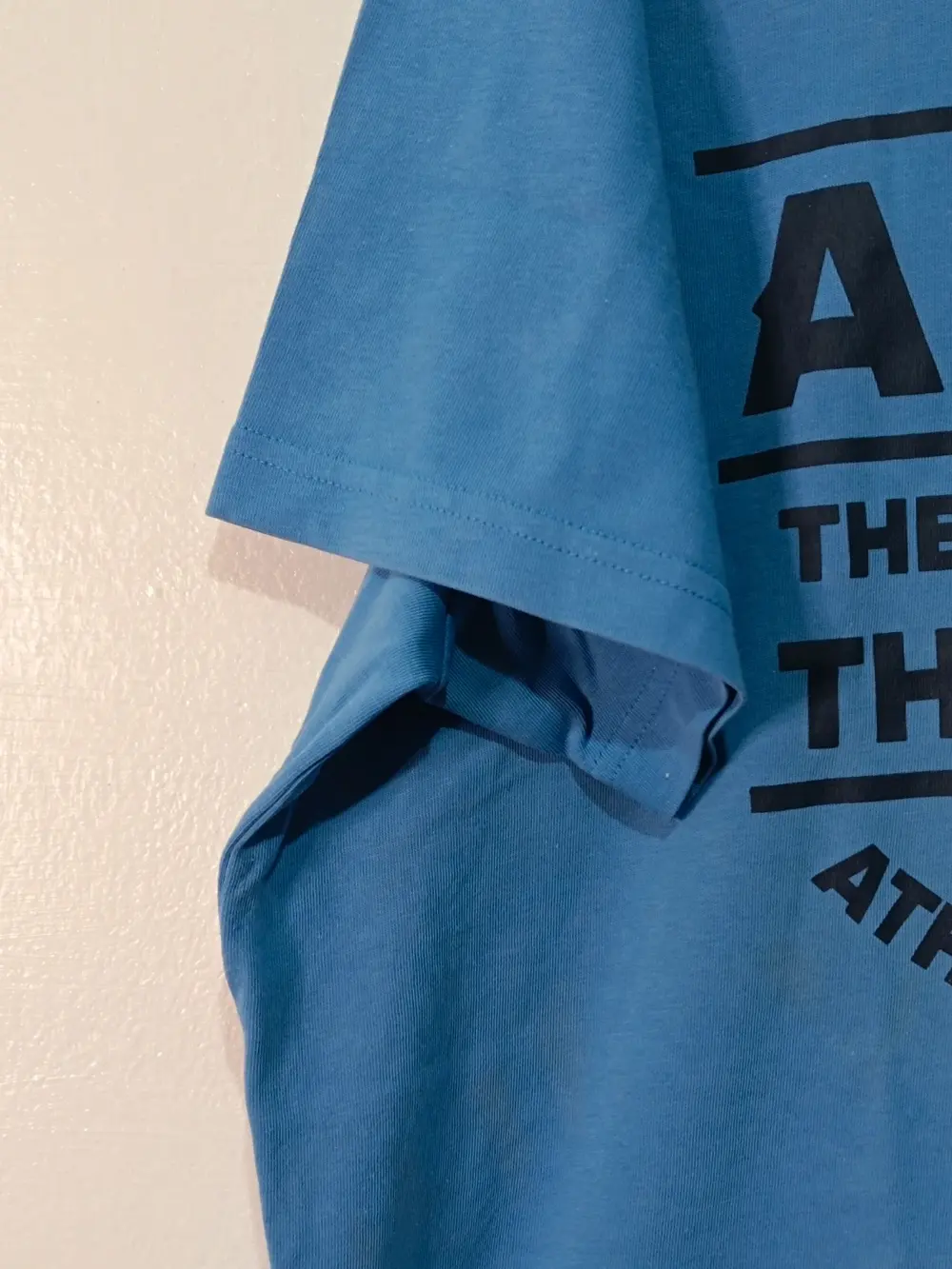 Camiseta Adidas "The Brand With The Three Stripes" talla XL ver medidas, foto 5