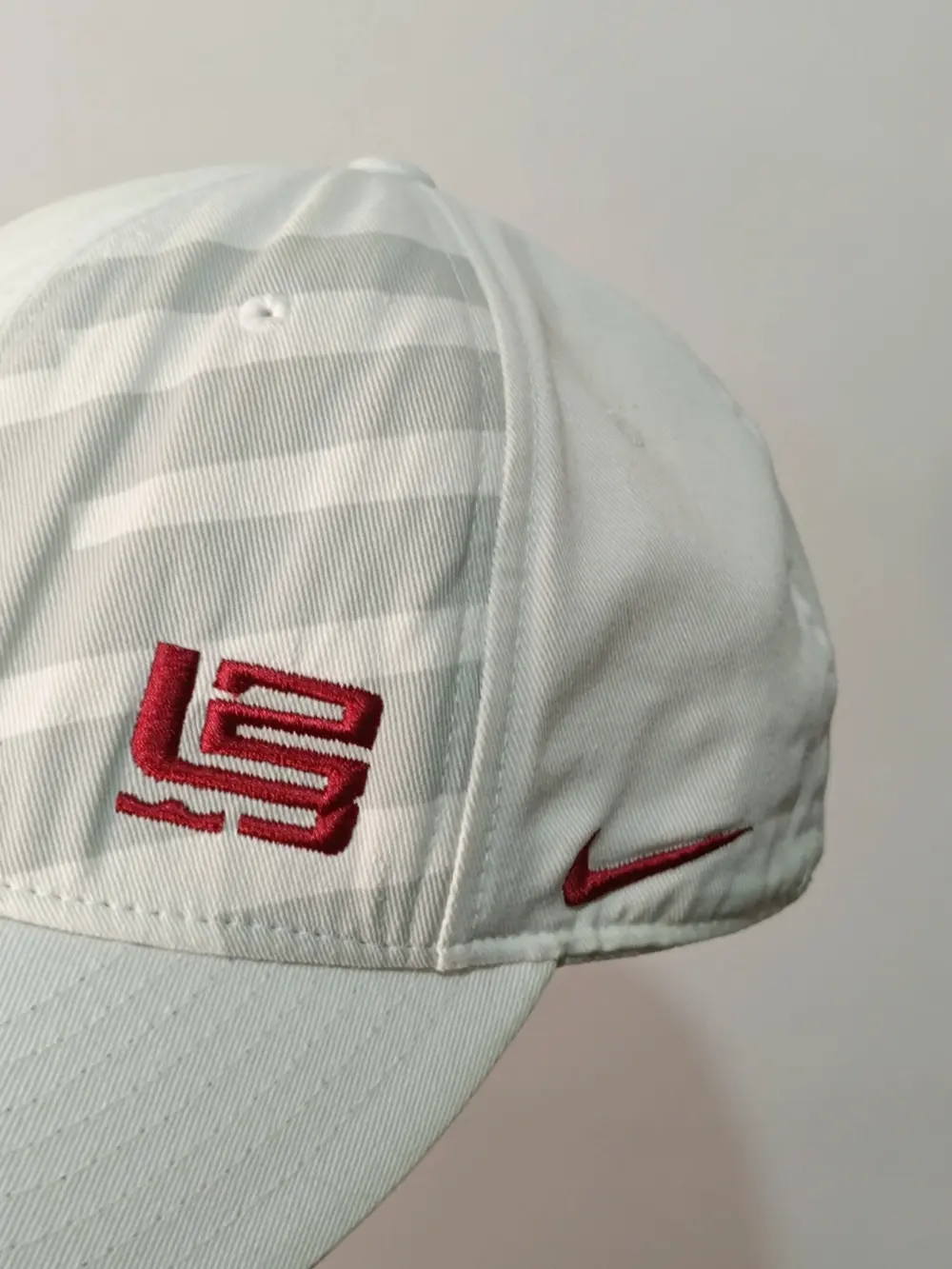 Gorra Nike LeBron James L23 Fitted Vintage Talla 7 3/8 (59 cm), foto 2