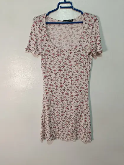 Vestido Corto PrettyLittleThing Flores Talla S EU 36 Escote Redondo