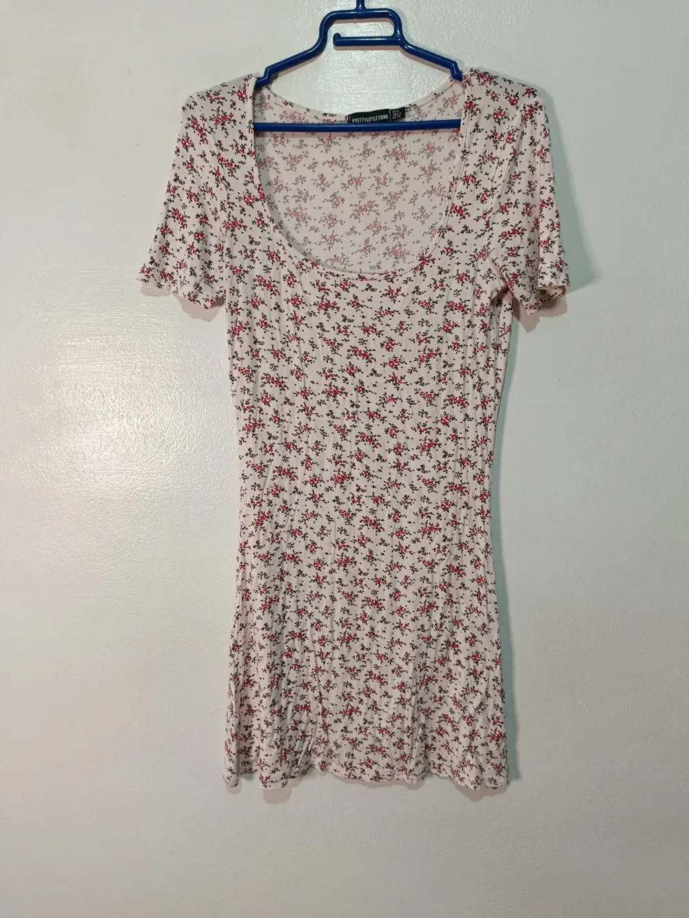 Vestido Corto PrettyLittleThing Flores Talla S EU 36 Escote Redondo