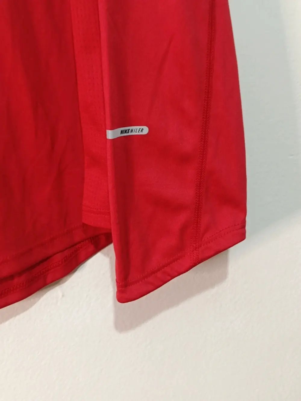 Camiseta Técnica Nike Running Miler Manga Larga Roja Talla L, foto 3