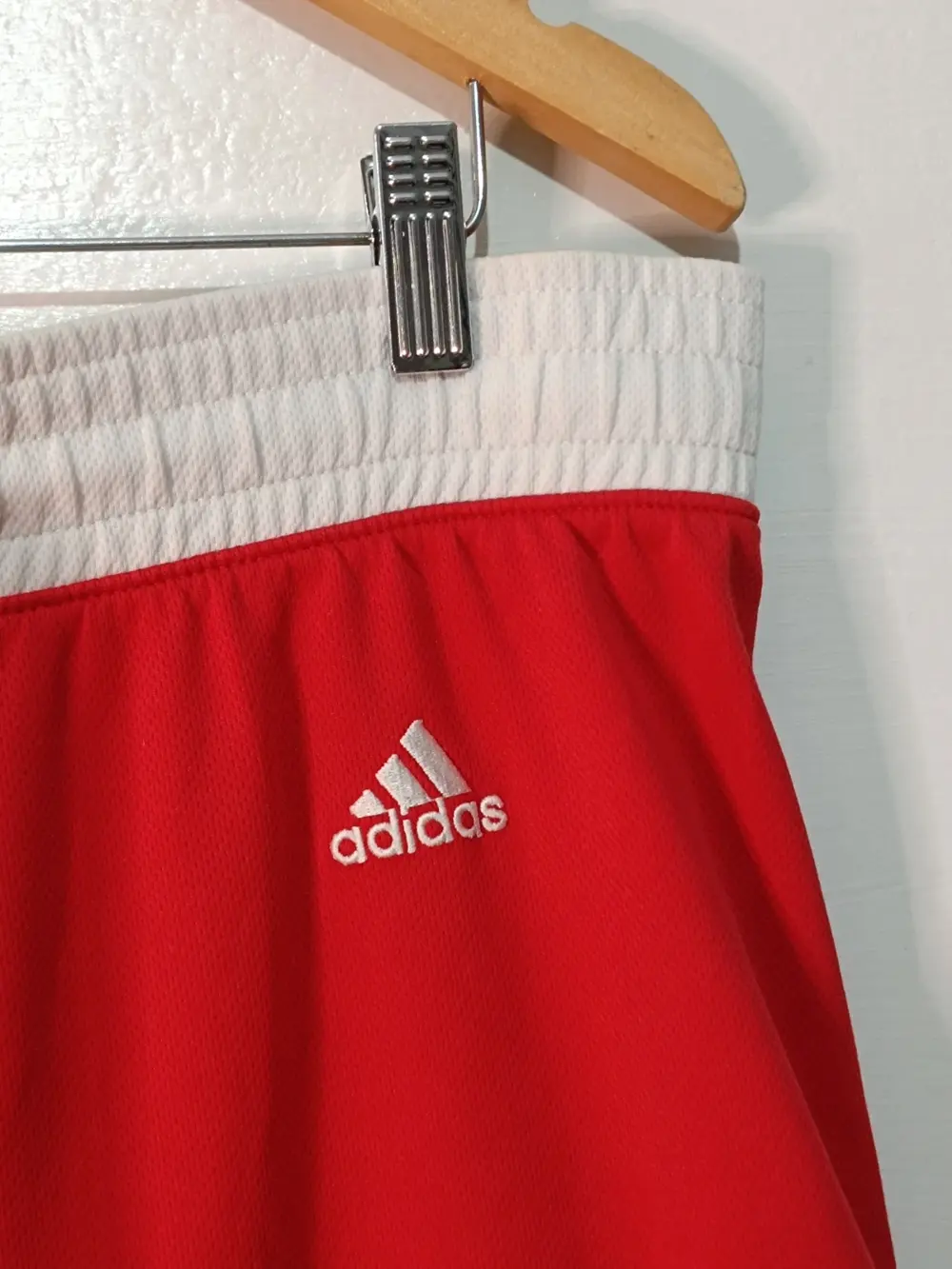 Pantalón Corto Adidas NBA Chicago Bulls Rojo Talla M (Fit L / XL), foto 2