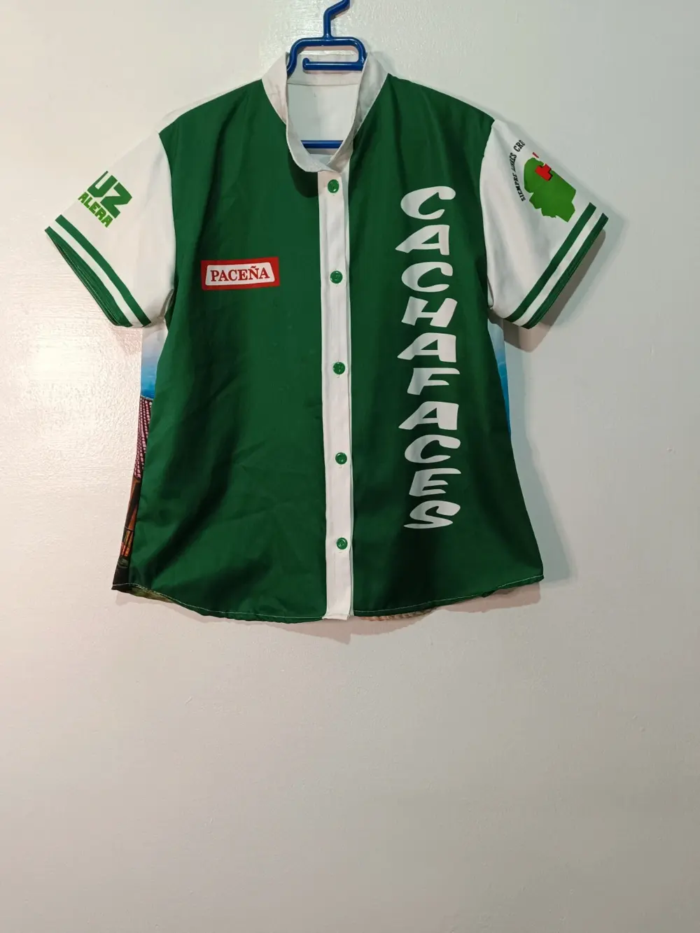Camisa Comparsa Cachafaces 2025 - Carnaval Santa Cruz talla M ver medidas