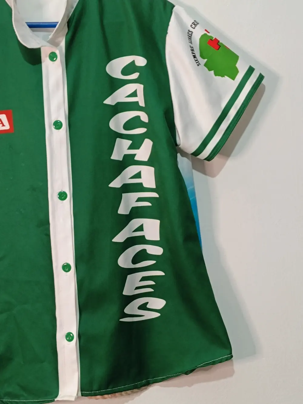 Camisa Comparsa Cachafaces 2025 - Carnaval Santa Cruz talla M ver medidas, foto 2