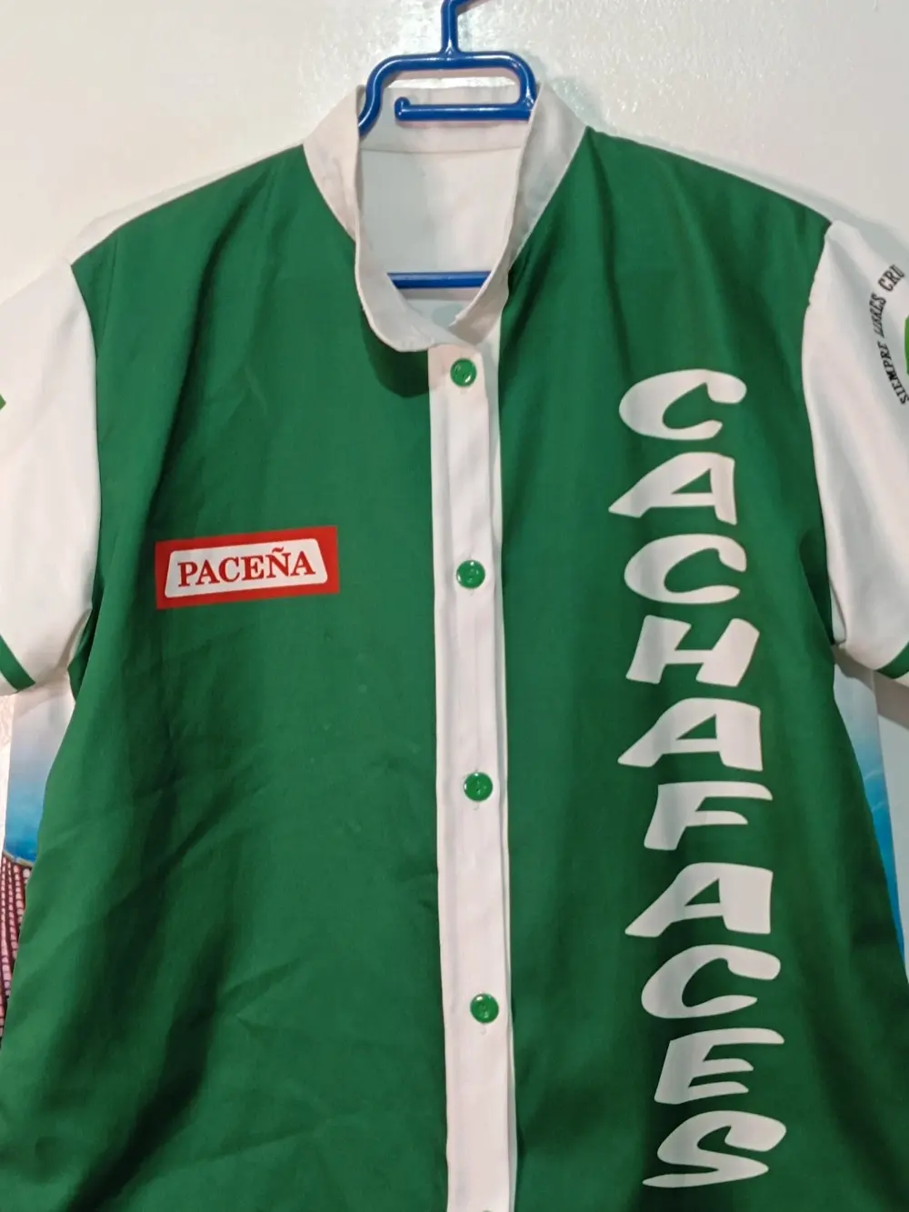Camisa Comparsa Cachafaces 2025 - Carnaval Santa Cruz talla M ver medidas, foto 4